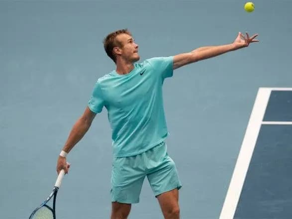 Тенісист Сачко переміг в українському дербі на шляху до 1/4 фіналу турніру в Лугано