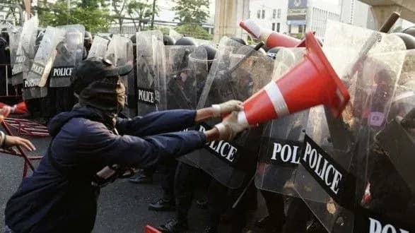 У М'янмі вбили ще 9 протестантів: США та Британія посилили міжнародний тиск на хунту