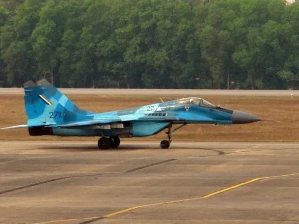 Reuters: винищувачі армії М'янми завдали ударів по селищу недалеко від кордону з Таїландом