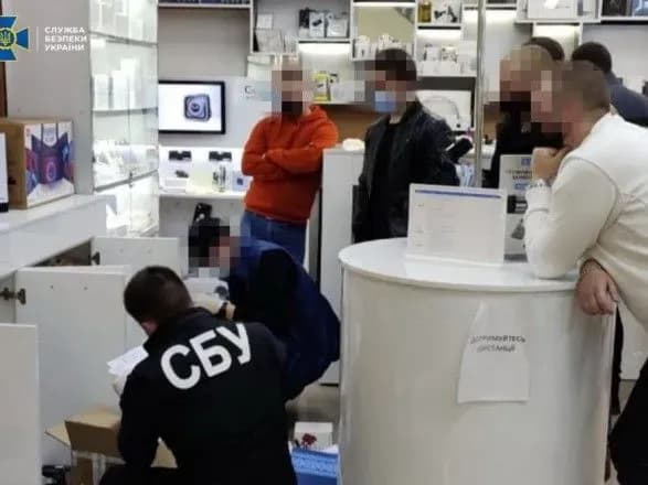 Дискредитували вакцинацію і просували “Л/ДНР”: в Україні ліквідували ботоферму, яку фінансували з РФ