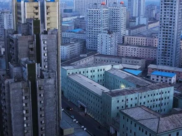 Пандемия: дипломаты уже 12 государств покинули Северную Корею из-за строгих ограничений и тотальный дефицит