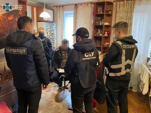 СБУ викрила масштабну шахрайську схему привласнення банківських коштів