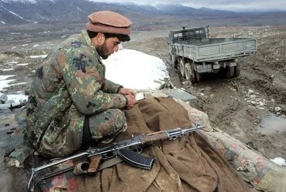 В Афганистане во время бомбардировки погибли трое полицейских