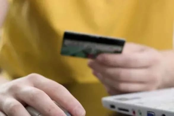 Крали до мільйона гривень щодня: в Україні викрили угруповання, яке грабувало банківські рахунки громадян