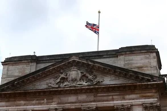 Велика Британія оголосила загальнонаціональну жалобу з приводу смерті принца Філіпа