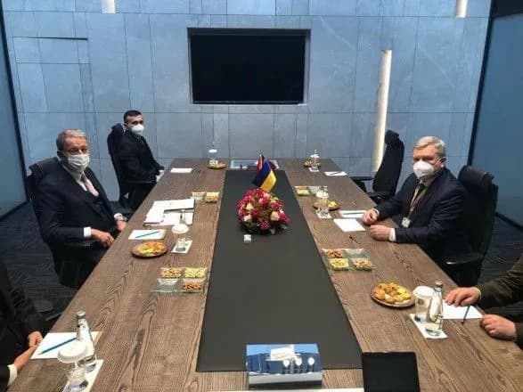 Корвет, БпЛА “Bayraktar” та перспективи членства України в НАТО: про що Таран говорив із міністром оборони Туреччини