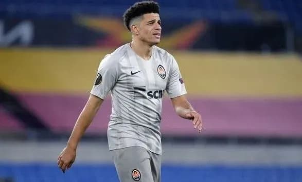 Футбол: мать Тайсона подтвердила подписание контракта с бразильским клубом