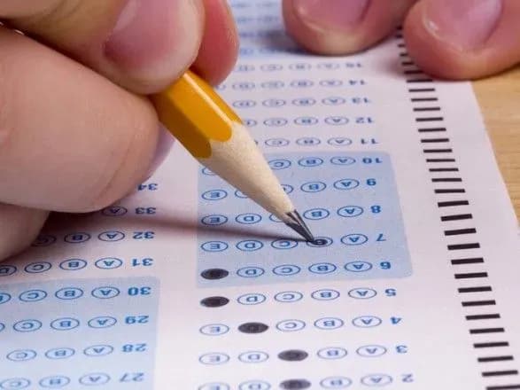 Сьогодні в більшості регіонів України проходить пробне ЗНО: деталі