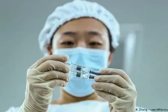 В Китае предлагают смешивать вакцины для повышения эффективности