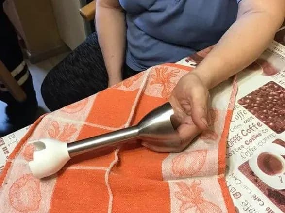 У Києві рятували жінку, яка засунула пальці в блендер