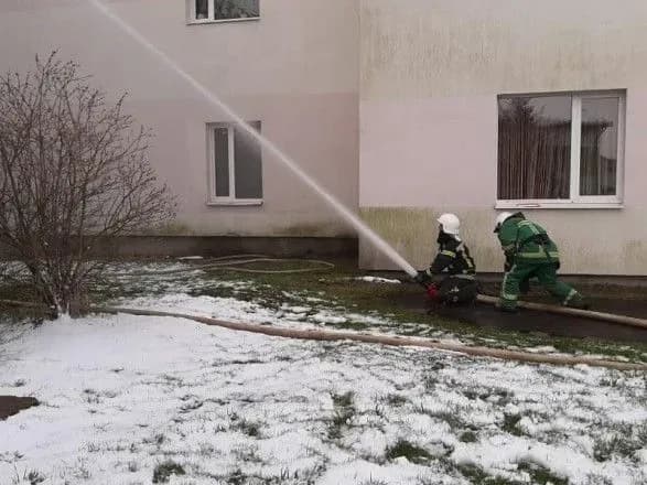 Пожежу у лікарні на Прикарпатті загасили