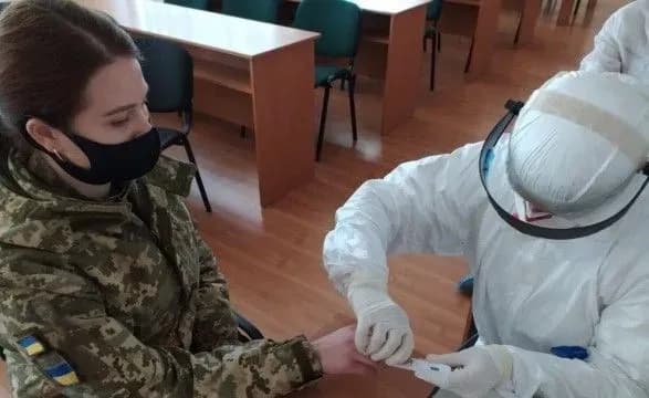 У ЗСУ за добу на COVID-19 захворіло майже 100 осіб