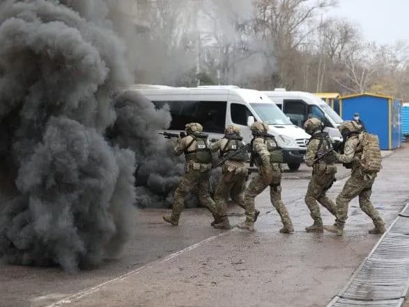 Штурм та десантування з води: Авакову показали, як діятиме КОРД у разі захоплення берегової споруди