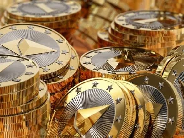 Британія хоче створити власну криптовалюту