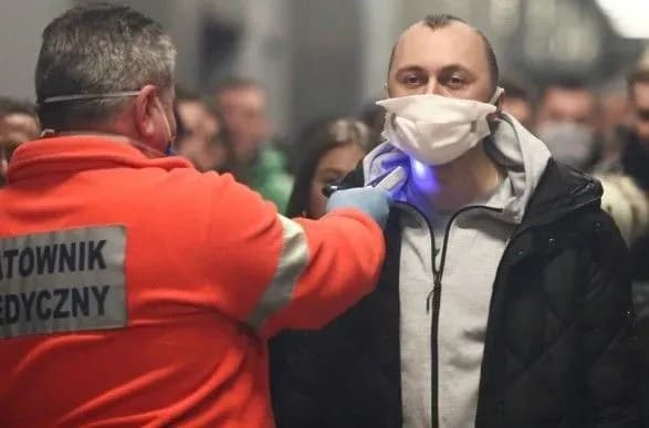 У Польщі анонсували послаблення карантину: які обмеження будуть зняті