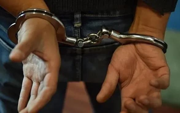 Зарізав власних батьків та 8-річного брата: 16-річного підлітка взяли під варту на два місяці