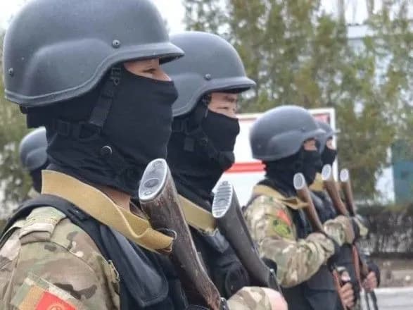 Киргизстан і Таджикистан домовились про припинення вогню і відведення військ