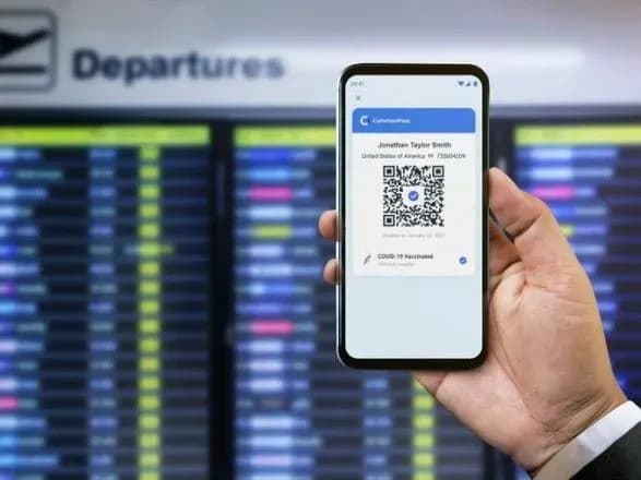 Еврокомиссия предложила разрешить въезд в ЕС привившимся от коронавируса туристам
