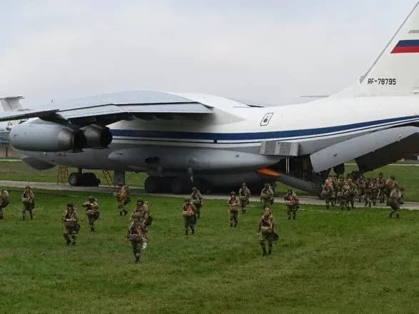 The New York Times: 80 тисяч російських солдатів залишаються на кордоні з Україною