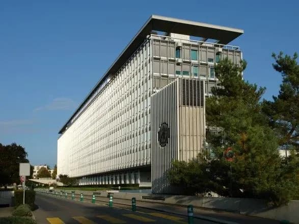 ВООЗ закликала фармкомпанії надавати повні дані про ліки та вакцини