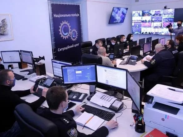 В Україні на 9 травня порядок забезпечують оперативні штаби МВС, мобільні резерви та авіація