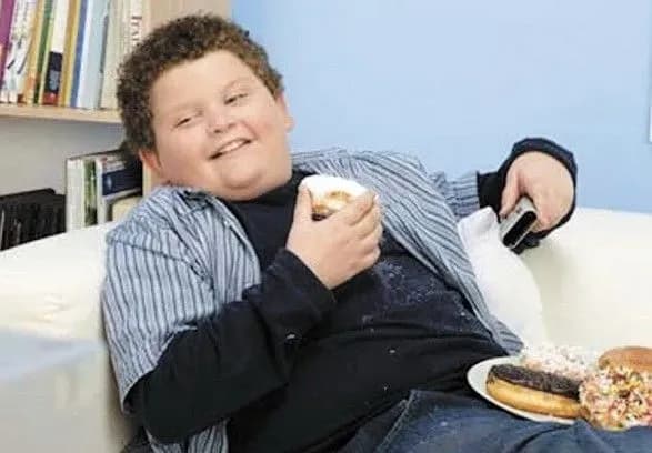 У ВООЗ заявили, що карантинні обмеження призводять до ожиріння у дітей