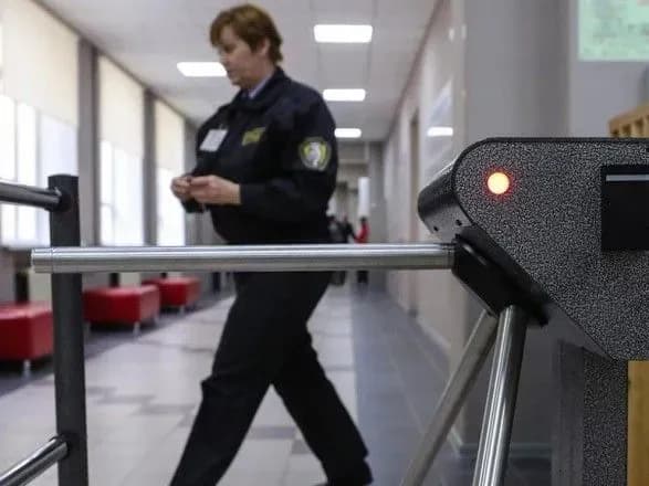 В Минобразования рассказали, как защищают украинских детей в учебных заведениях. В школах считают, что рекомендаций недостаточно