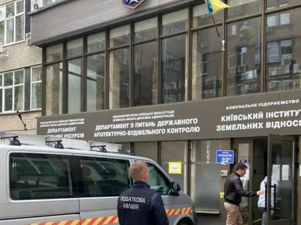 Серія обшуків у Кличка: правоохоронці провели операцію проти корупції у столичній владі