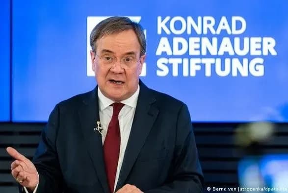 Кандидат у канцлери від ХДС підтримав курс Меркель щодо Росії