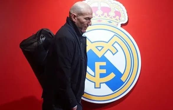 ФК "Реал" підтвердив відставку головного тренера команди Зідана