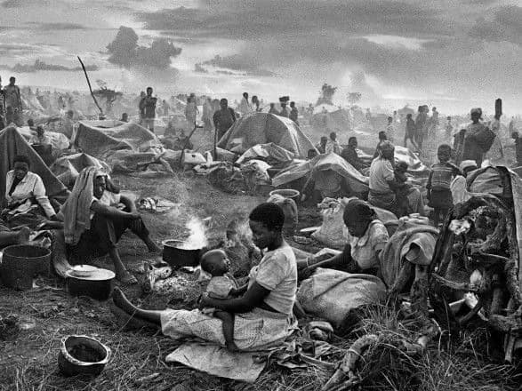 Макрон визнав відповідальність Франції за геноцид у Руанді