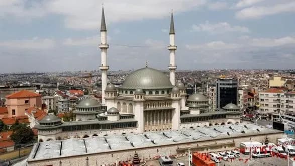 Эрдоган открыл новую мечеть в центре Стамбула