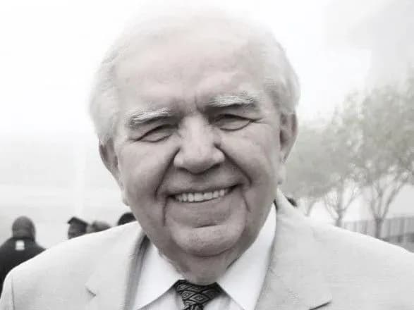 Помер український консул у США