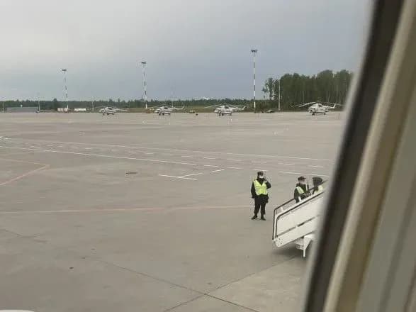 Літак розвернули на злітній смузі: в Росії затримали опозиціонера Андрія Пивоварова
