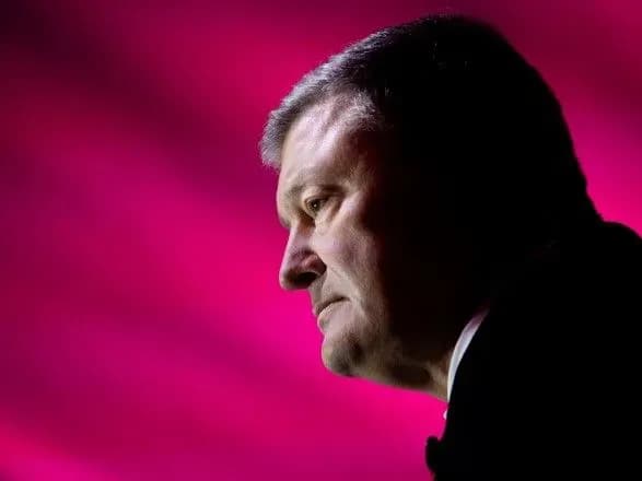 Порошенко могут принудительно привести на допрос по делу нардепов Медведчука и Козака