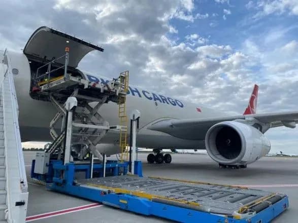 В Украину прибыла новая партия вакцин AstraZeneca - 705 600 доз