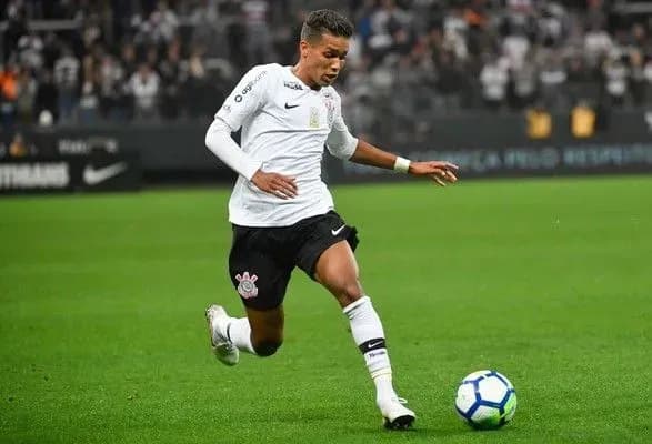 "Шахтар" погодив трансфер із півзахисником "Бенфіки" – ЗМІ