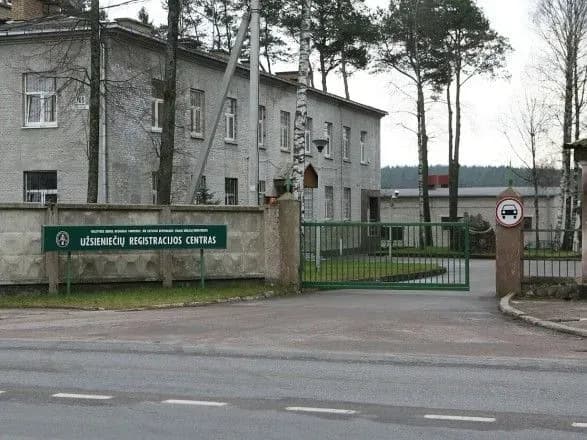 Влада Литви планує побудувати табір для біженців з Білорусі