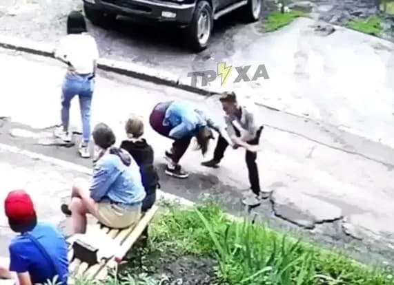 Жорстоке побиття підлітком дівчини на очах у ровесників в Харкові: відкрито провадження
