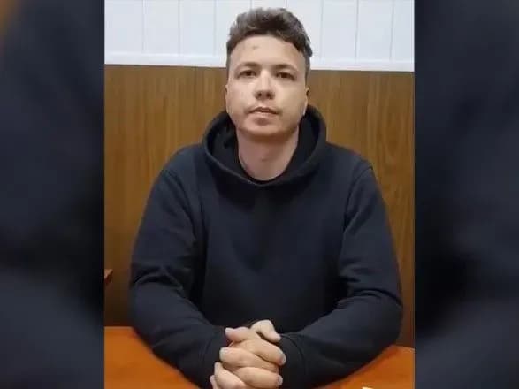 РосЗМІ: бойовики "ЛНР" заявили, що провели слідчі дії з Романом Протасевічєм