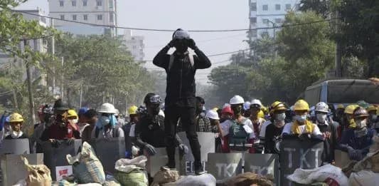 ООН закликає припинити постачання зброї у М'янму