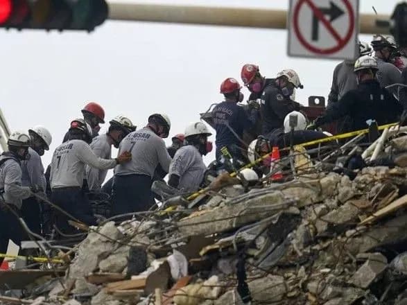 У Флориді частина родичів зниклих при обваленні будинку відмовилась від зустрічі з Байденом