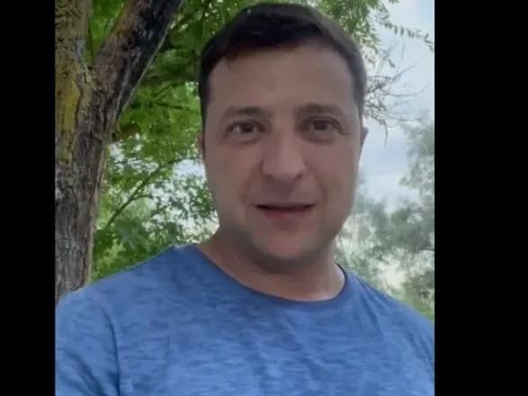 Еще слишком рано домой: Зеленский обратился к украинской сборной перед матчем с Англией и запустил новый флешмоб