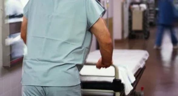 Медики назвали попередню причину смерті чоловіка після вакцинації у Вінницькій області