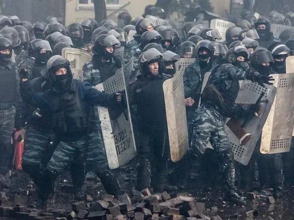 Вивезення співробітників “чорної роти” Беркуту та знищення їх табельної зброї: судитимуть експравоохоронця