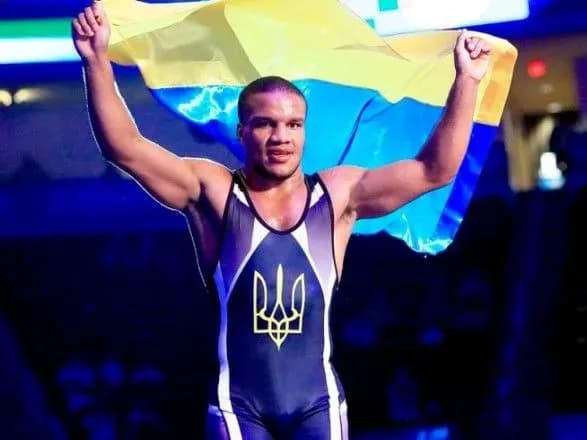 Жану Беленюку пропонували купити футболку із зображенням його обличчя та картою України без Криму