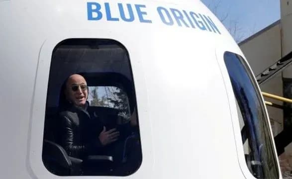 Космічна суперечка мільярдерів: у компанії Безоса відмовилися визнавати політ Бренсона космічним