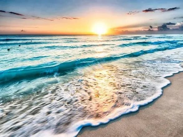 Вода у Чорному та Азовському морях прогрілась до +24-26°