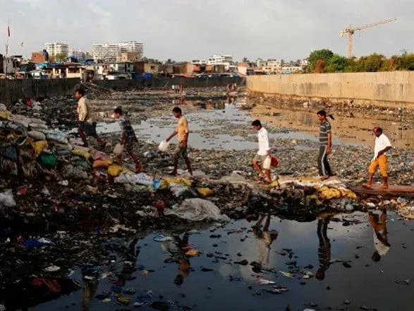 У Мумбаї 15 людей загинули через обвалення, викликані зливами