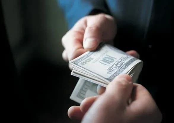Вимагали мільйон за посаду: заступника голови Харківської облради і його спільника піймали на хабарі